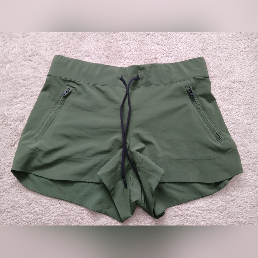 Athleta athletic shorts green size 6